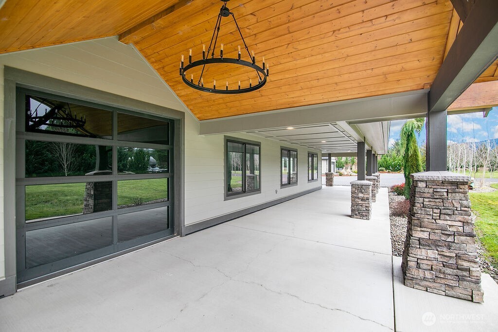 302 Waters Road Castle Rock WA 98611