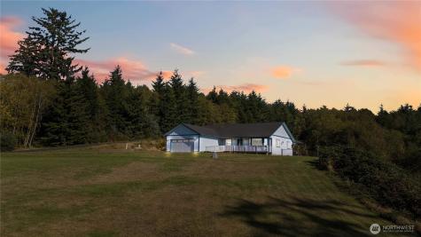 58 Alger Creek Heights Road Cathlamet WA 98612