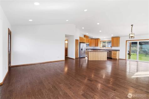 58 Alger Creek Heights Road Cathlamet WA 98612
