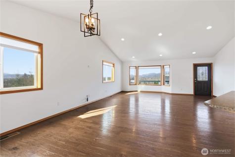 58 Alger Creek Heights Road Cathlamet WA 98612