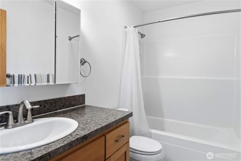 58 Alger Creek Heights Road Cathlamet WA 98612
