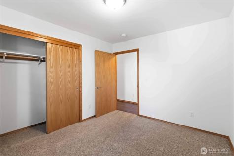 58 Alger Creek Heights Road Cathlamet WA 98612