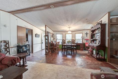 415 Lake View Road Lynnwood WA 98087