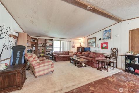 415 Lake View Road Lynnwood WA 98087