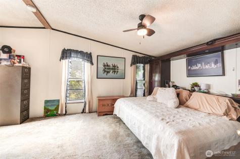 415 Lake View Road Lynnwood WA 98087