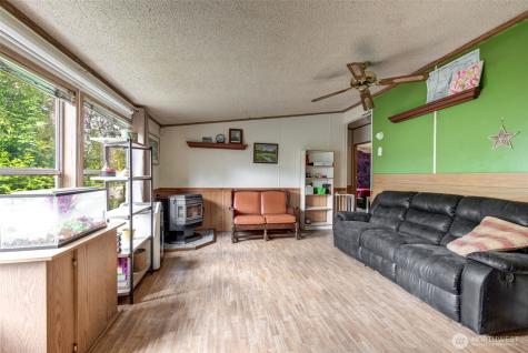 415 Lake View Road Lynnwood WA 98087