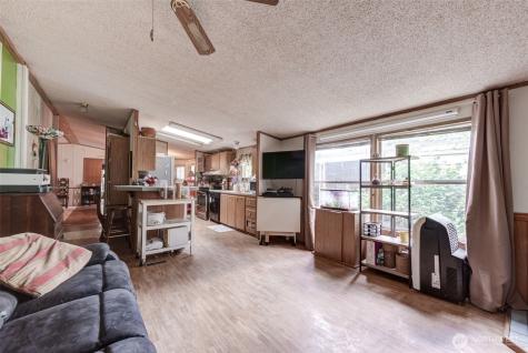 415 Lake View Road Lynnwood WA 98087