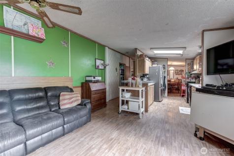 415 Lake View Road Lynnwood WA 98087