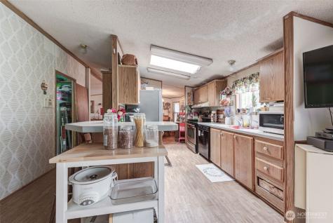 415 Lake View Road Lynnwood WA 98087