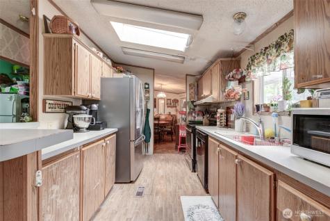 415 Lake View Road Lynnwood WA 98087