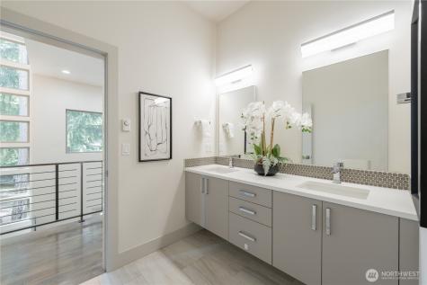 3034 NE 89th Seattle WA 98115