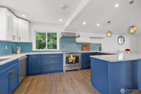 19810 Soundview Drive NW Stanwood WA 98292