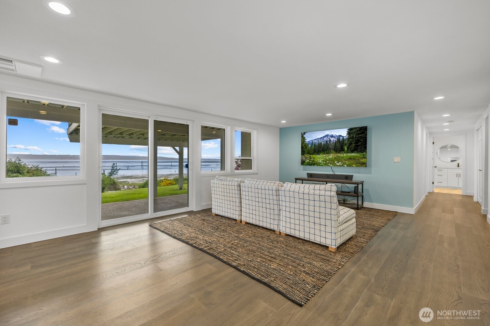 19810 Soundview Drive NW Stanwood WA 98292