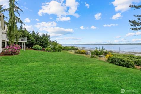 19810 Soundview Drive NW Stanwood WA 98292