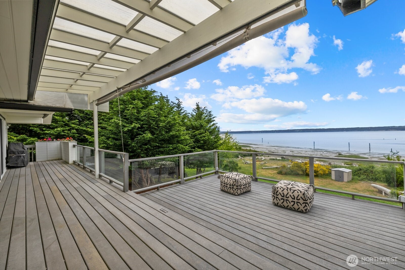19810 Soundview Drive NW Stanwood WA 98292