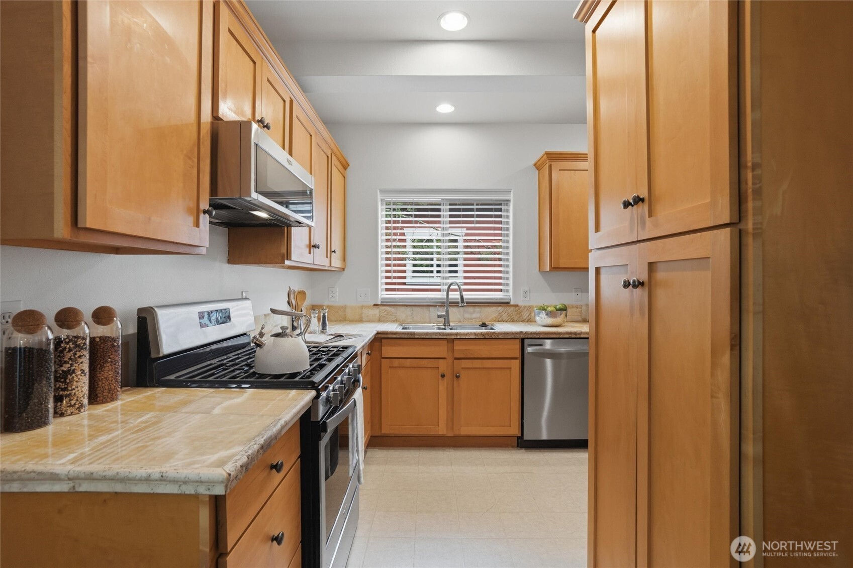 6604 198th Place SW Lynnwood WA 98036
