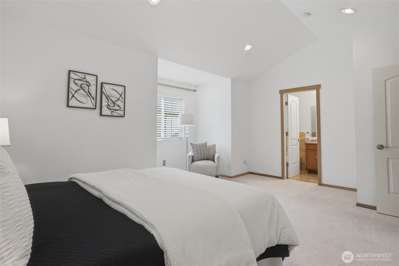 6604 198th Place SW Lynnwood WA 98036