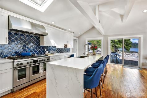 14208 Glen Acres Road SW Vashon WA 98070