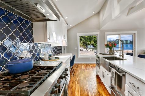 14208 Glen Acres Road SW Vashon WA 98070