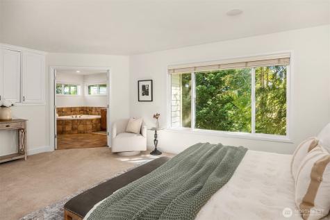 1032 272nd Place SE Sammamish WA 98075