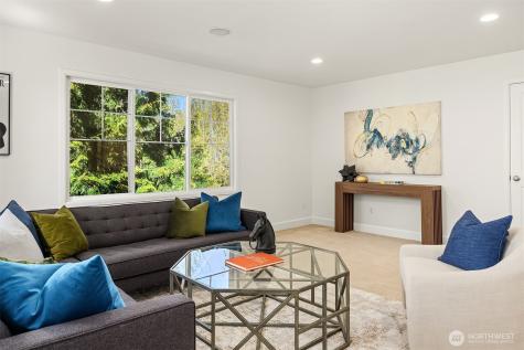 1032 272nd Place SE Sammamish WA 98075