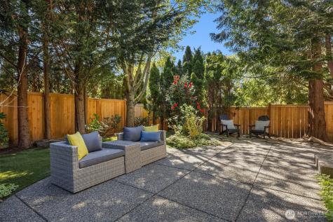 1032 272nd Place SE Sammamish WA 98075