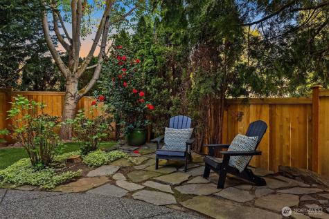 1032 272nd Place SE Sammamish WA 98075