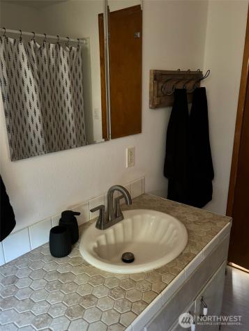 1138 W Columbia Moses Lake WA 98837