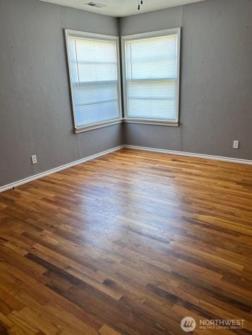 1138 W Columbia Moses Lake WA 98837