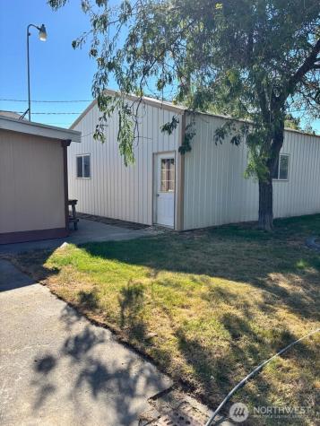 1138 W Columbia Moses Lake WA 98837