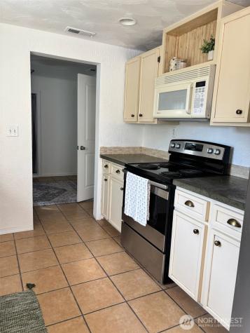 1138 W Columbia Moses Lake WA 98837