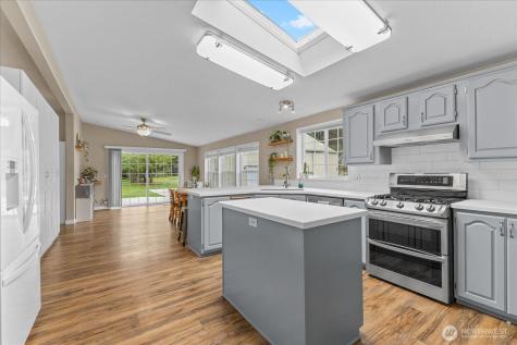 22814 283rd Avenue SE Maple Valley WA 98038