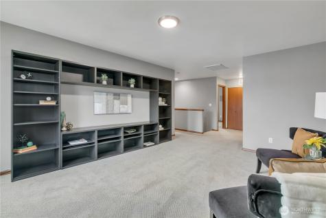 29749 216th Place SE Kent WA 98042