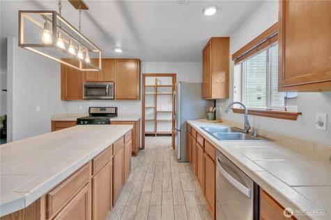 29749 216th Place SE Kent WA 98042