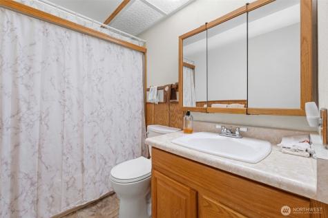 24 158th Place SE Bellevue WA 98008