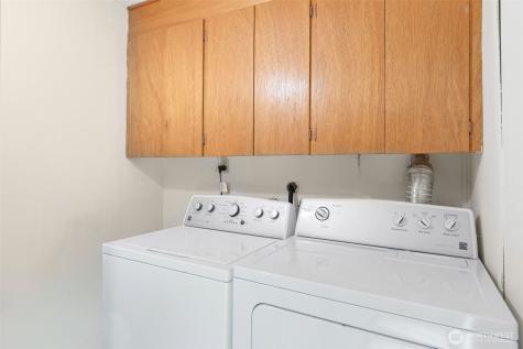 24 158th Place SE Bellevue WA 98008