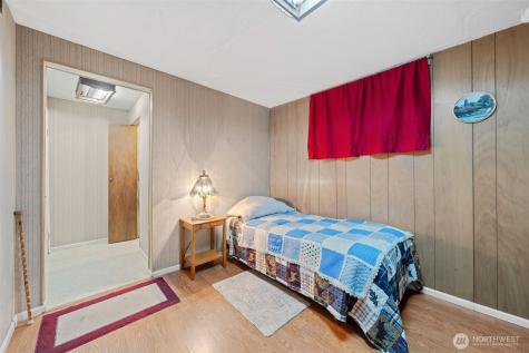 24 158th Place SE Bellevue WA 98008