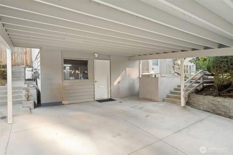 24 158th Place SE Bellevue WA 98008