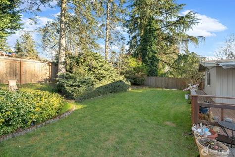 24 158th Place SE Bellevue WA 98008