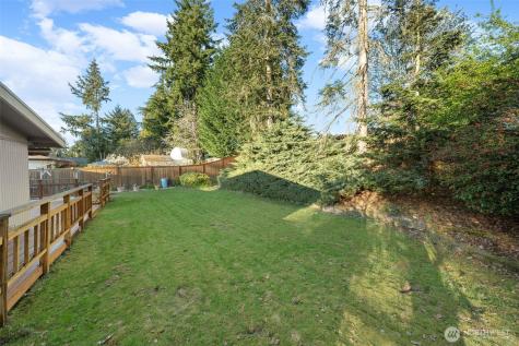 24 158th Place SE Bellevue WA 98008