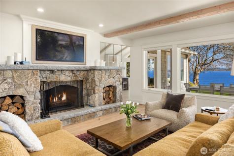12960 Sunrise Drive NE Bainbridge Island WA 98110
