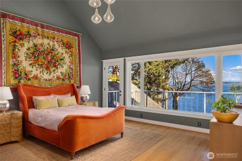 12960 Sunrise Drive NE Bainbridge Island WA 98110