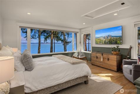 12960 Sunrise Drive NE Bainbridge Island WA 98110