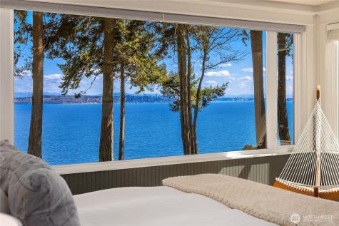 12960 Sunrise Drive NE Bainbridge Island WA 98110