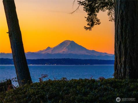 12960 Sunrise Drive NE Bainbridge Island WA 98110