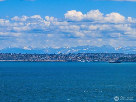 12960 Sunrise Drive NE Bainbridge Island WA 98110