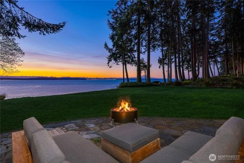 12960 Sunrise Drive NE Bainbridge Island WA 98110