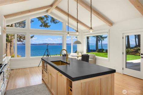12960 Sunrise Drive NE Bainbridge Island WA 98110