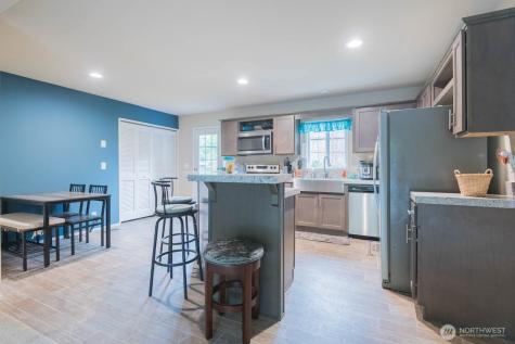 6705 NE Prospect Street Suquamish WA 98392