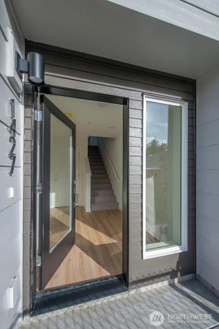 1427 SW 111th Lane Seattle WA 98146